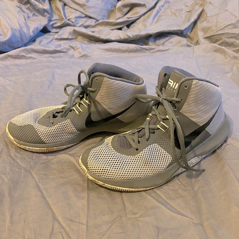 Size 8 1/2 Nike Shoes
